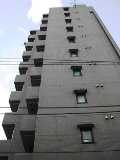 物件購入日:平成23年1月
京浜急行線「大森海岸」徒歩5分