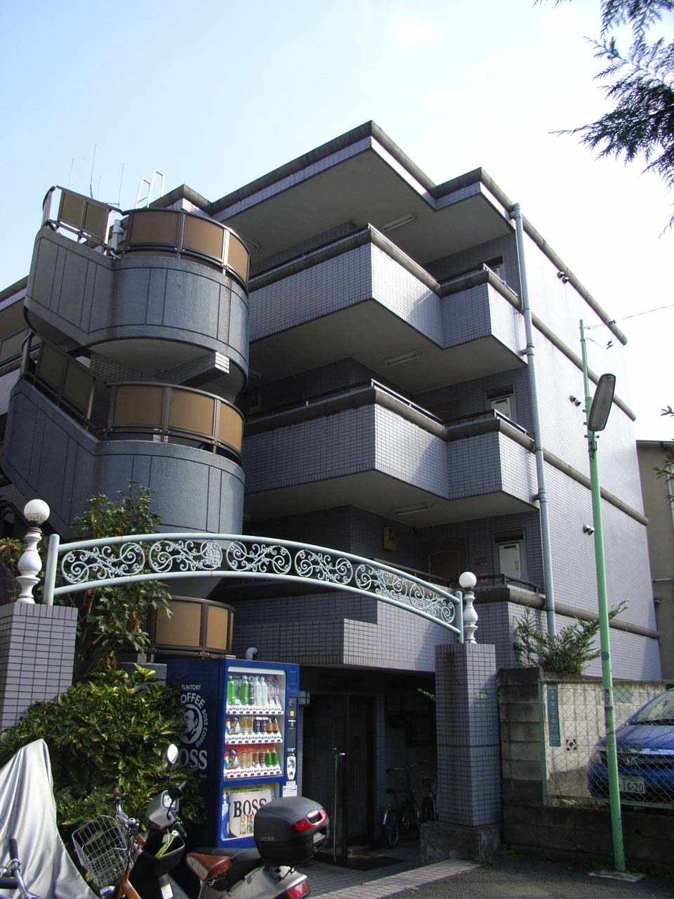 物件購入日：平成20年10月
東急田園都市線「三軒茶屋」駅　5分
