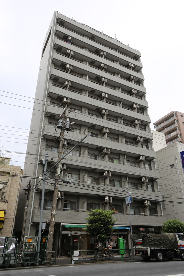 ご購入日：2014年6月
東京メトロ千代田線「千駄木」駅徒歩10分